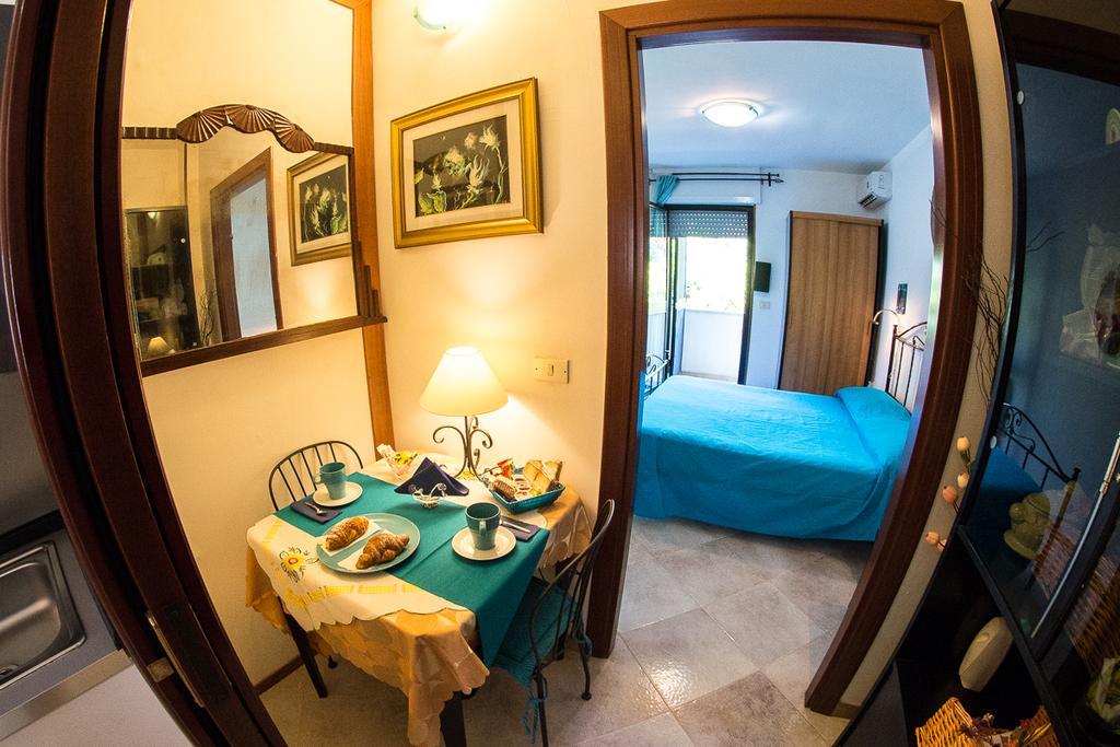 B&B Mare E Sole Brindisi Bagian luar foto